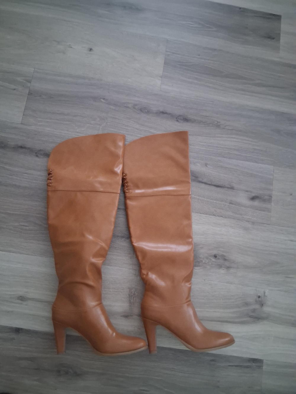 Women's Tall Knee-High Heeled Boots - Cognac